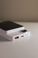 Внешний аккумулятор KW-22.5W 10000 мАч белый — изображение 2