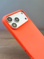 Чехол Mobile Store для Apple iPhone 17 Pro светло-оранжевый — изображение 3