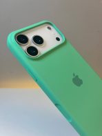 Чехол Mobile Store для Apple iPhone 17 Pro Max светло-бирюзовый — изображение 3