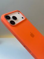 Чехол Mobile Store для Apple iPhone 17 Pro светло-оранжевый — изображение 3