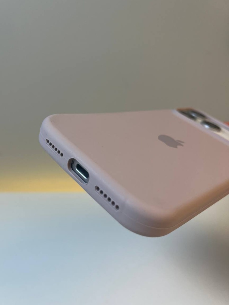 04-213.jpg Чехол Mobile Store для Apple iPhone 17 Pro темно-бежевый — изображение 4