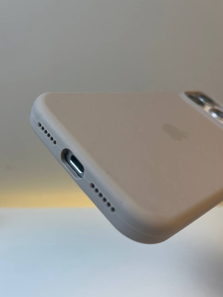 04-361.jpg Чехол Mobile Store для Apple iPhone 17 Pro светло-коричневый — изображение 4