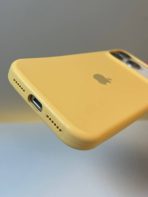 Чехол Mobile Store для Apple iPhone 17 Pro желтый — изображение 4