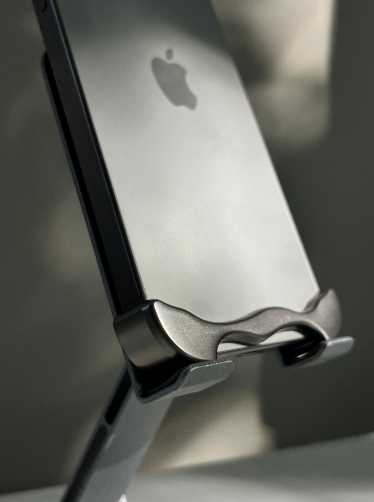 04-880.jpg Чехол для Apple iPhone 16 Pro Max серебристый — изображение 4